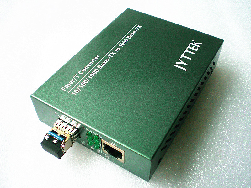 【C7701】無線收發(fā)模塊帶洋白銅屏蔽罩有何作用？